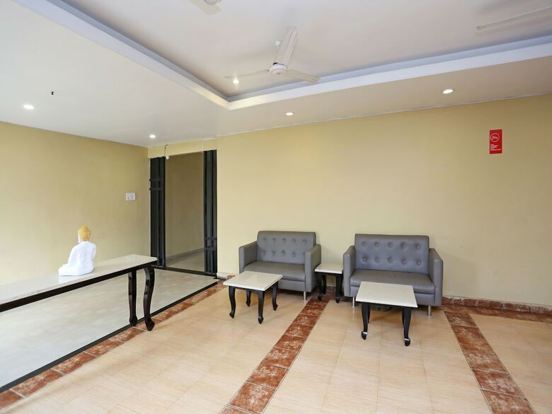 Oyo 4939 Hotel Highway Inn