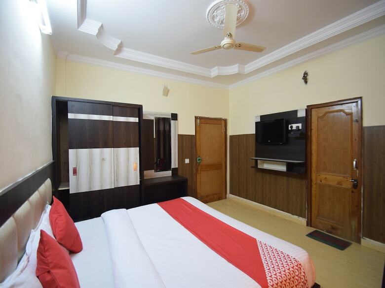 Hotel Oyo 6983 Sn Resort