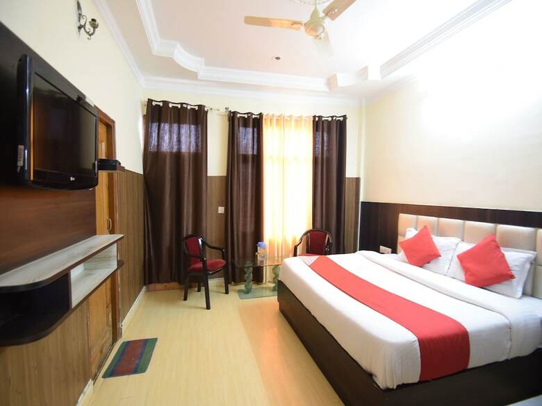 Hotel Oyo 6983 Sn Resort