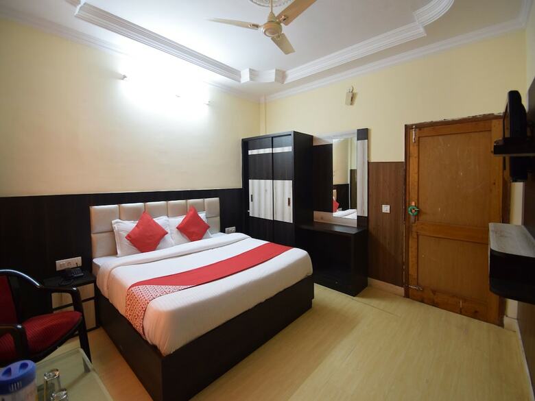 Hotel Oyo 6983 Sn Resort