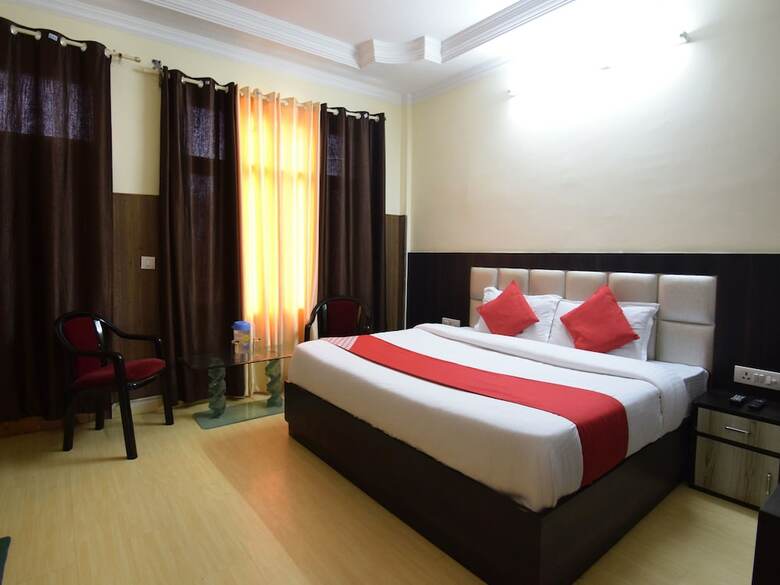 Hotel Oyo 6983 Sn Resort