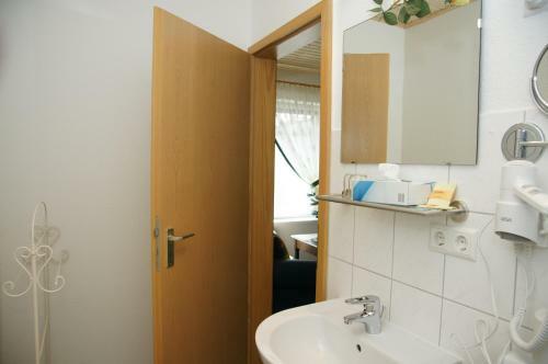 Hostal Apartmenthaus & Pension Antik
