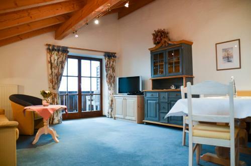 Apartamento Hotel Restaurant Ferienwohnungen Alpenhof