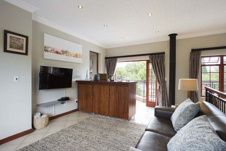 Hotel The Browns' Luxury Guest Suites
