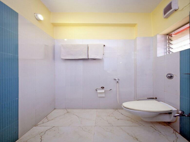 Oyo 460 Hotel Ivory Residency