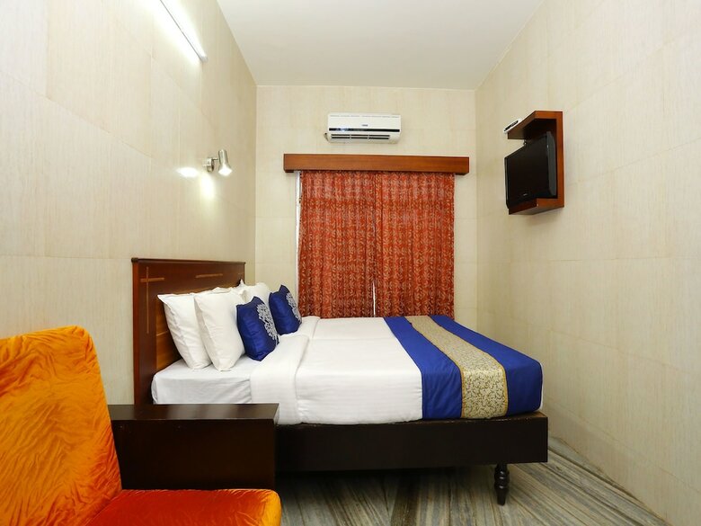 Oyo 9116 Thamburu International Hotel