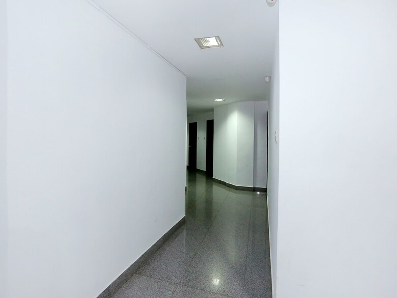 Oyo 9116 Thamburu International Hotel