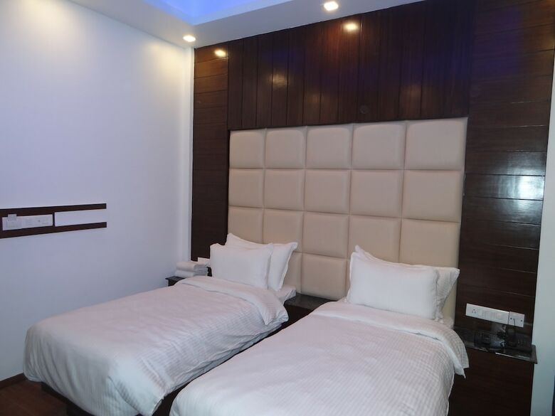 Hotel Kamakshi Residency By Royal Collection