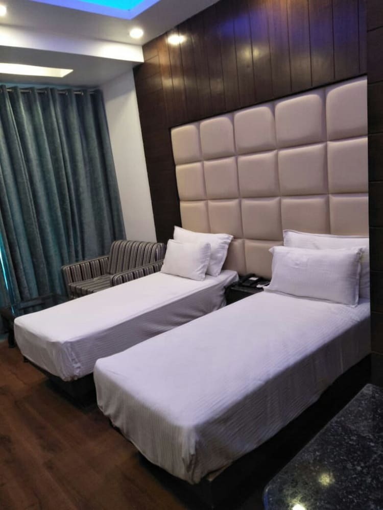 Hotel Kamakshi Residency By Royal Collection
