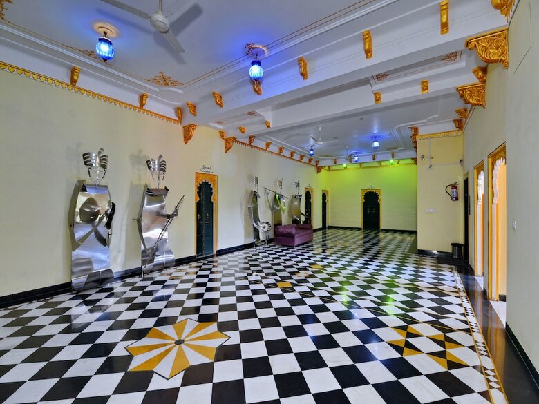 Jaisingh Garh Hotel And Resort