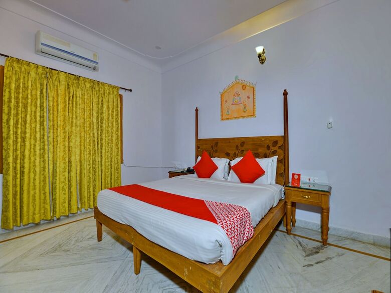 Jaisingh Garh Hotel And Resort