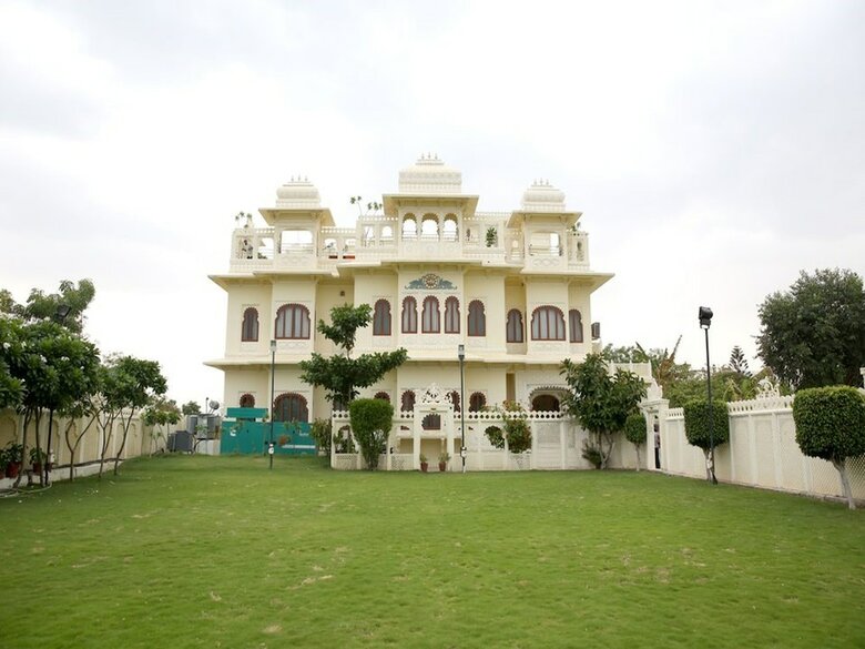 Jaisingh Garh Hotel And Resort