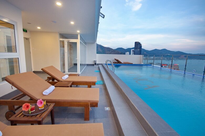 Monica Hotel Nha Trang