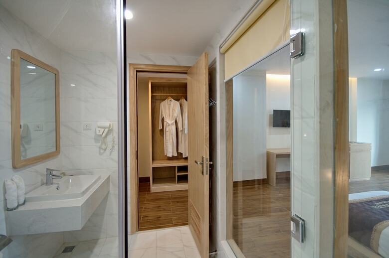 Monica Hotel Nha Trang