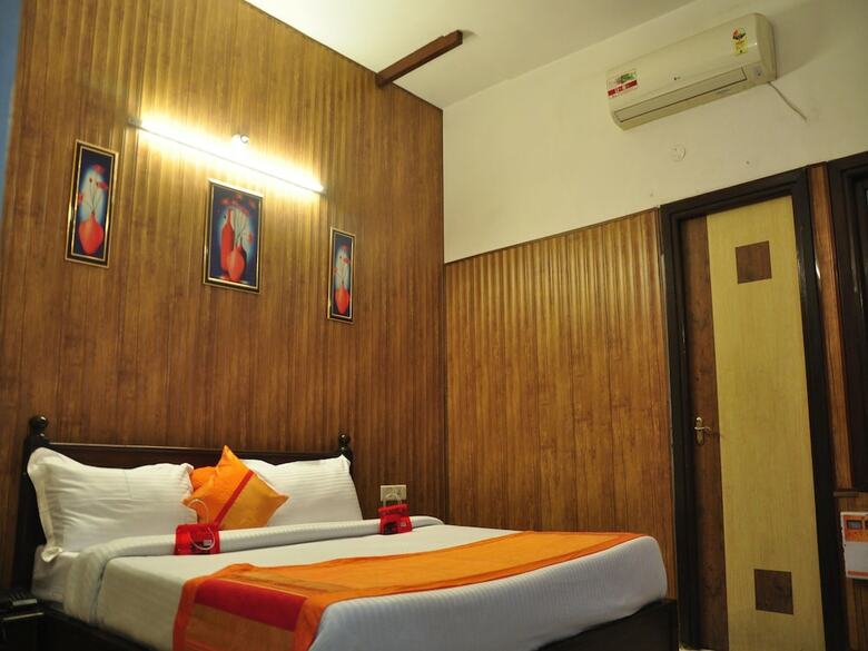 Oyo 2130 Hotel Hk Continental