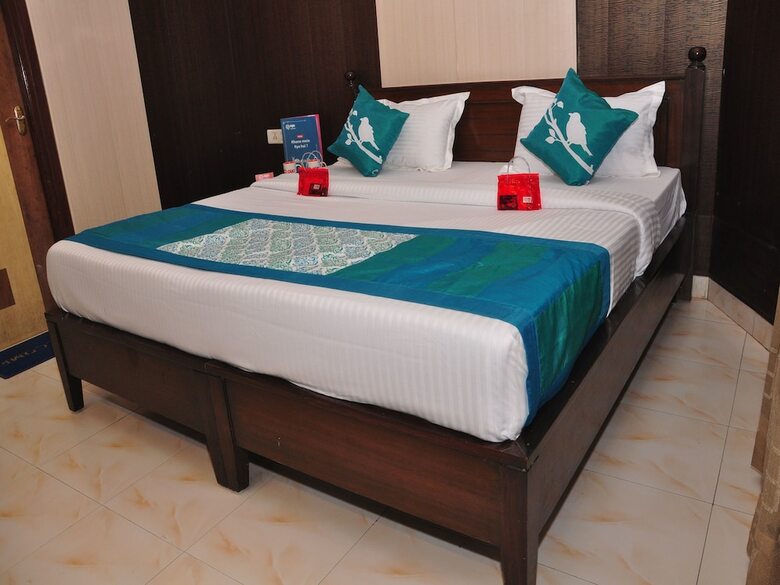 Oyo 2130 Hotel Hk Continental