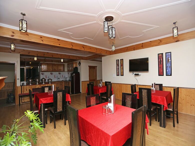 Oyo 1837 Hotel Golden Meadows