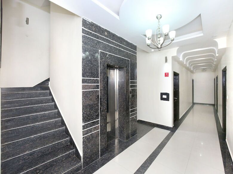 Oyo 9235 Hotel Nayyar