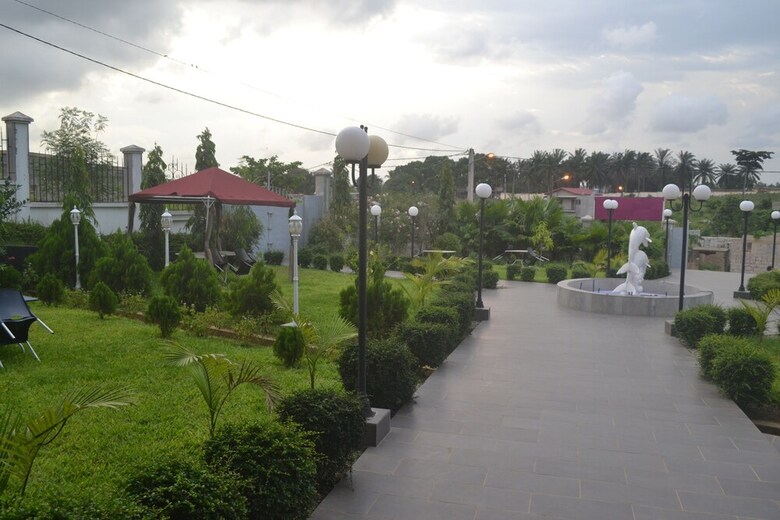 Hotel Le Jardin D'eden 2