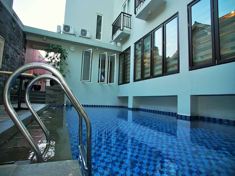 Hotel Tondano Residence