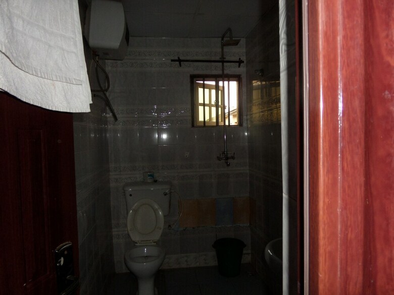 B & S Hotel