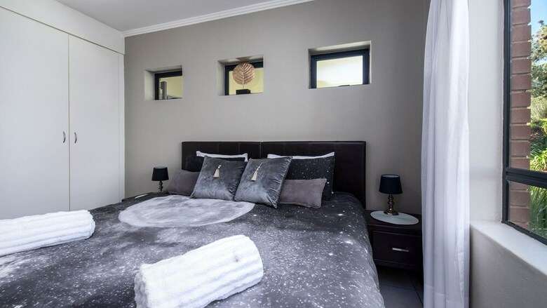 Jackal Creek Self-catering Apartments