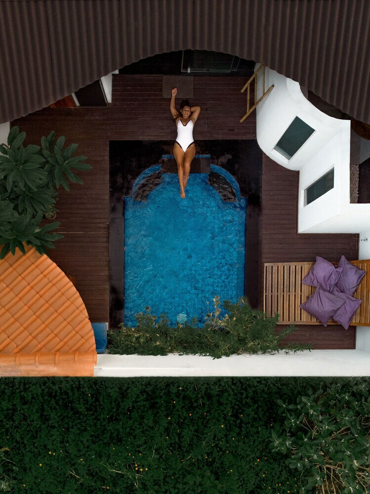 Stay Shark Villas