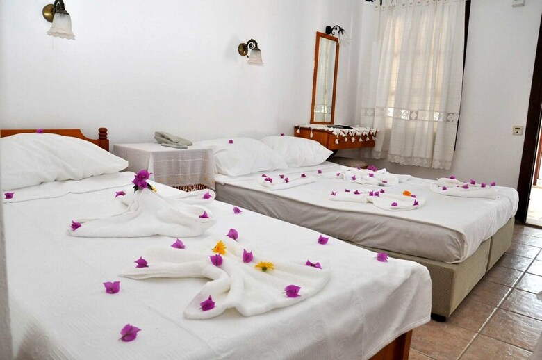 Gloria Tibi Jarra Hotel