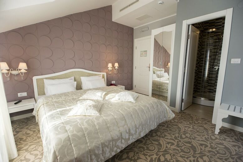 New Belgrade Garni Hotel