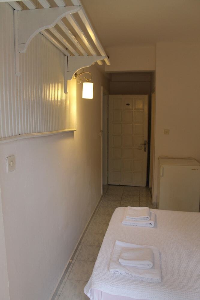 Dm Hotel