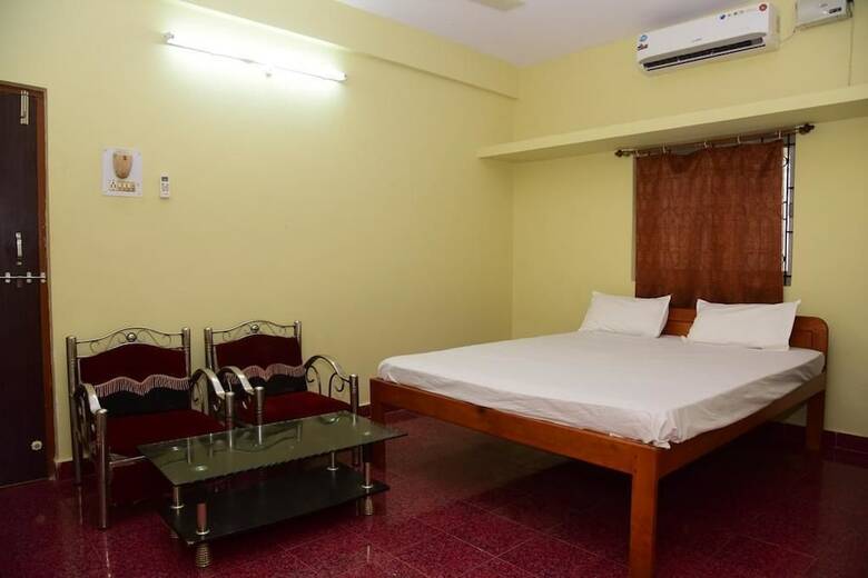 Hotel Nirvaah Room Siolim AC