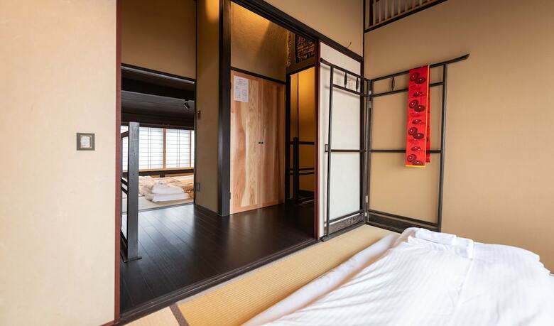 Kumo Machiya Imperial Palace Side