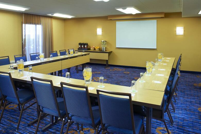Hotel Courtyard By Marriott Chicago Deerfield