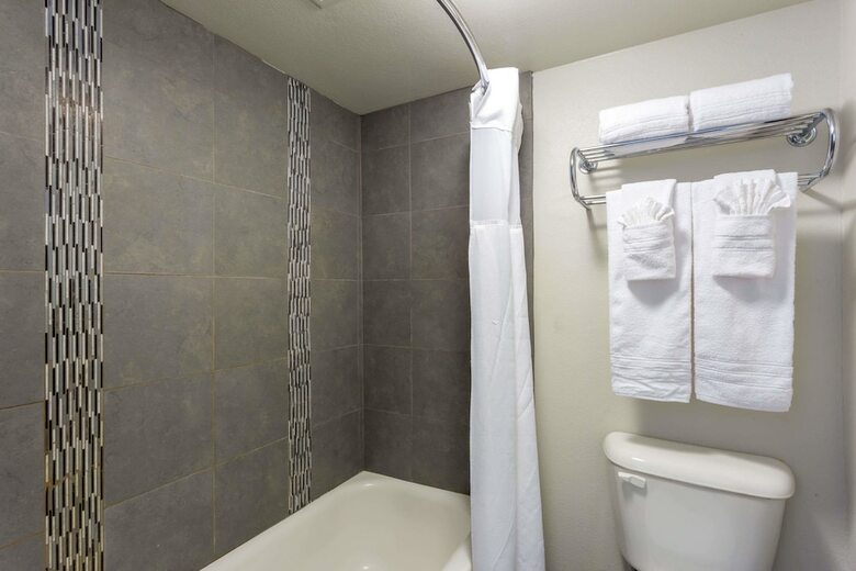 Hotel Howard Johnson By Wyndham Scottsdale Old Town
