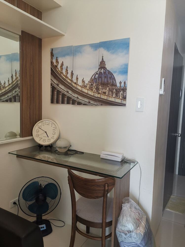Oyo 433 Pbyy At Green Residences Condotel