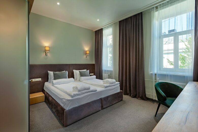 Hotel Diplomat Residence