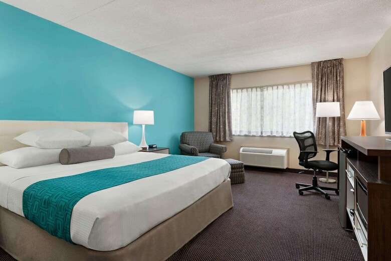 Howard Johnson Hotel By Wyndham South Portland