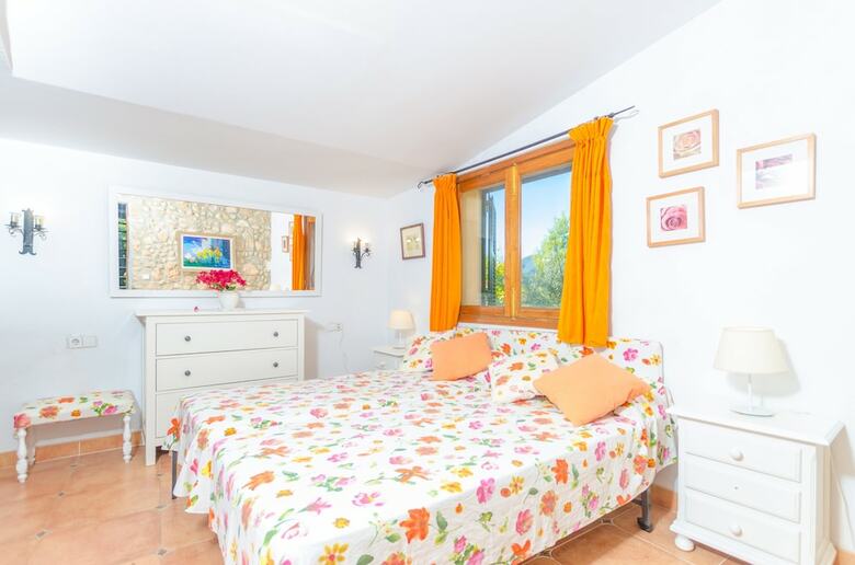 Villa Can Reure ( Can Par�s)