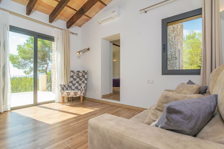 Villa Pins