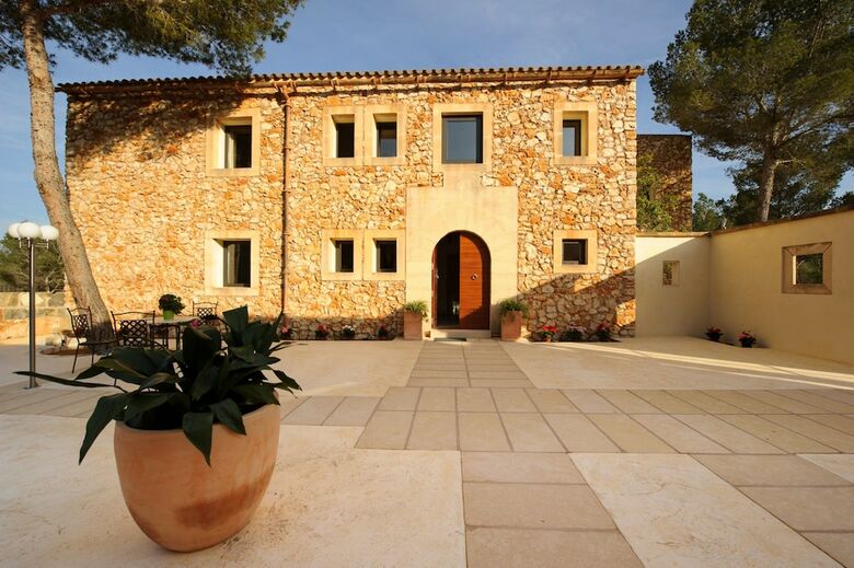 Villa Pins