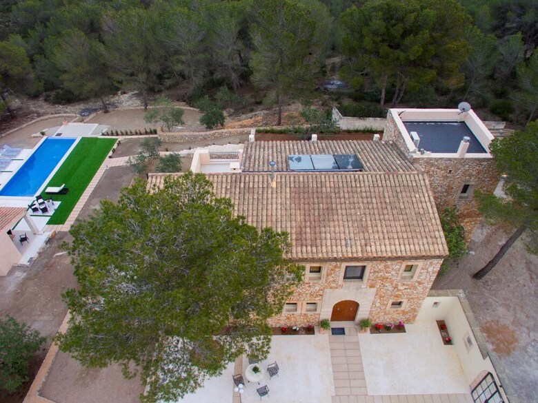 Villa Pins