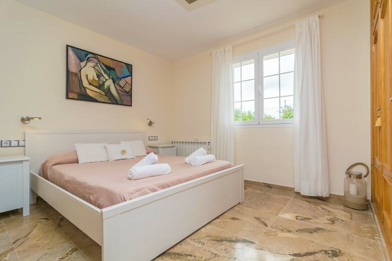 Villa Garball�