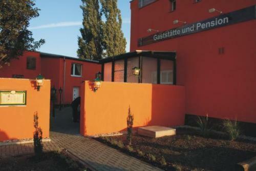 Hostal Landgasthof Am B�umchen