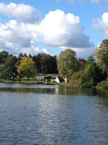 Haus Am See In Kleinzerlang