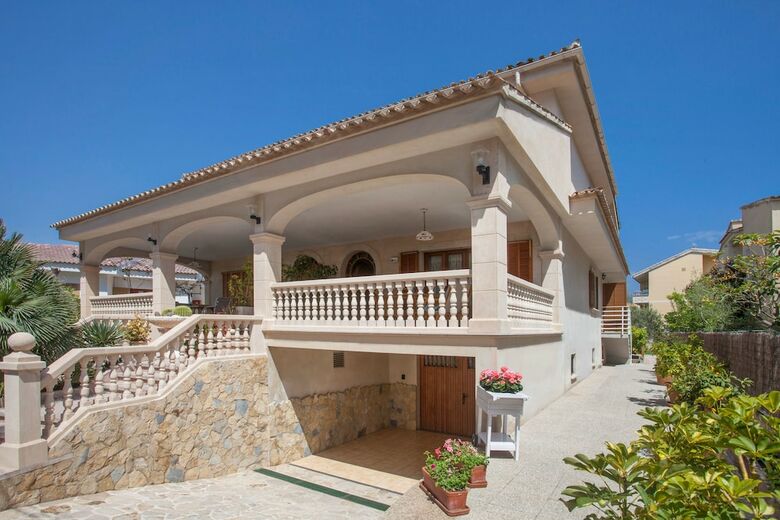 Villa Roses