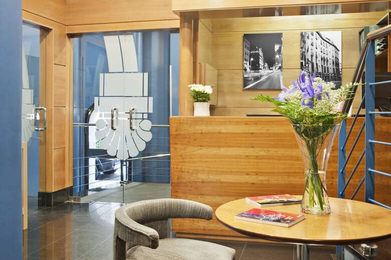 Aparthotel Ram�n de La Cruz 41