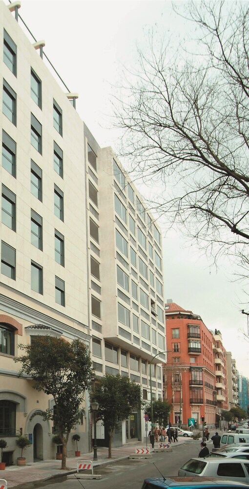 Aparthotel Ram�n de La Cruz 41