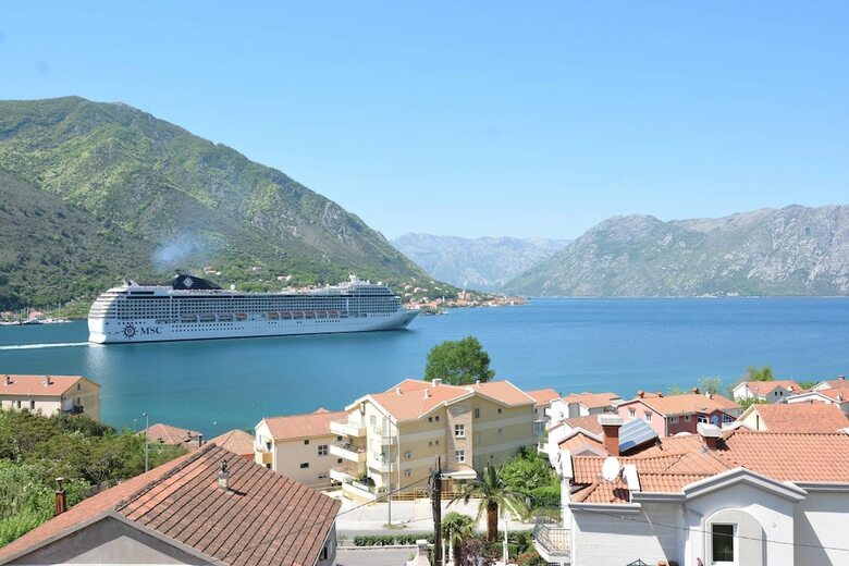 Apartments Dobrotski Dvori