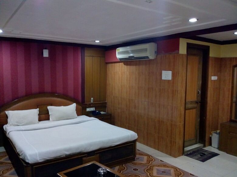 Hotel Rodili Residency