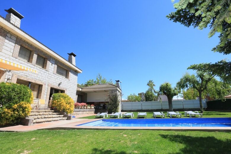 Villa Residencial Para 16 Personas En Cambrils